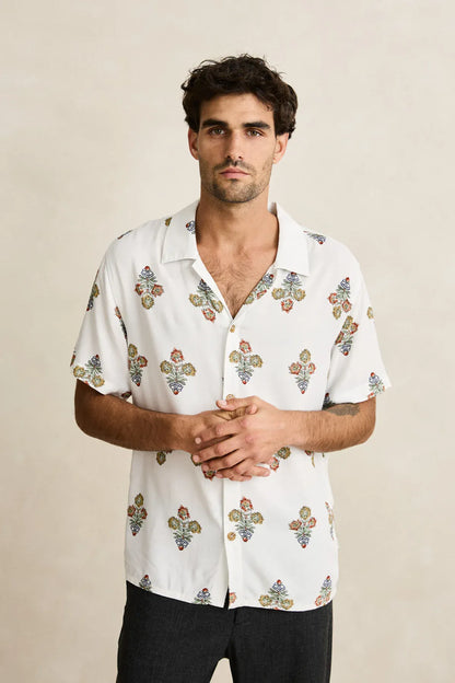 Bouquet Short Sleeve Buttonup